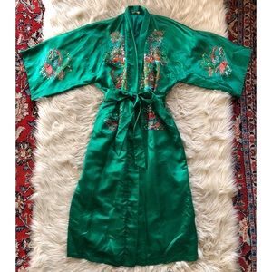 KIMONO Green Silk Embroidered Vintage Robe
